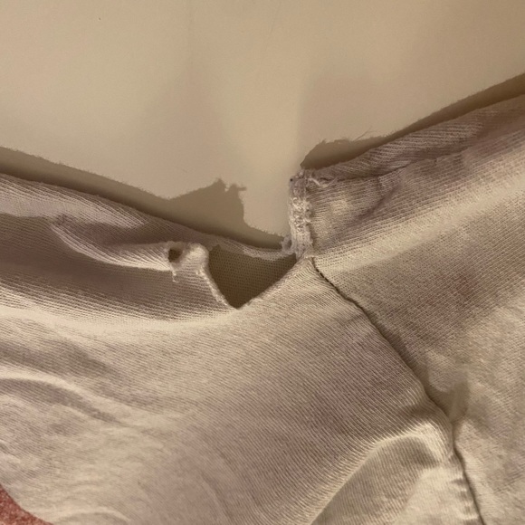 Rolling Stones tee shirt, holes in both armpits - Picture 2 of 3